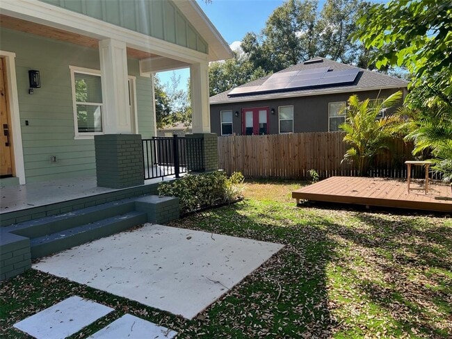 Building Photo - 1503 E North St