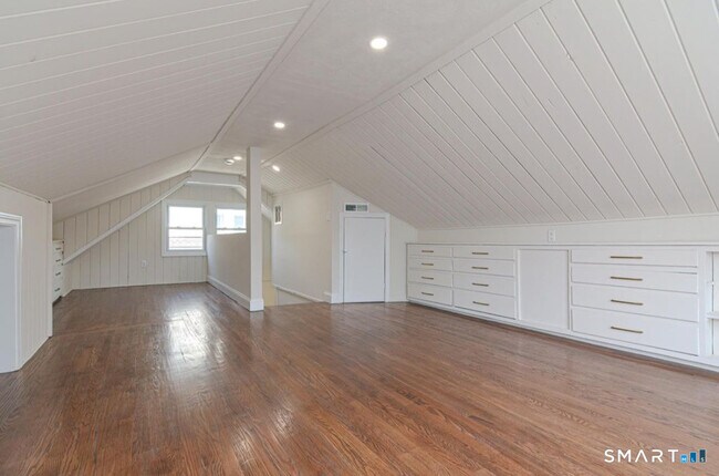 Building Photo - 453 Central Ave