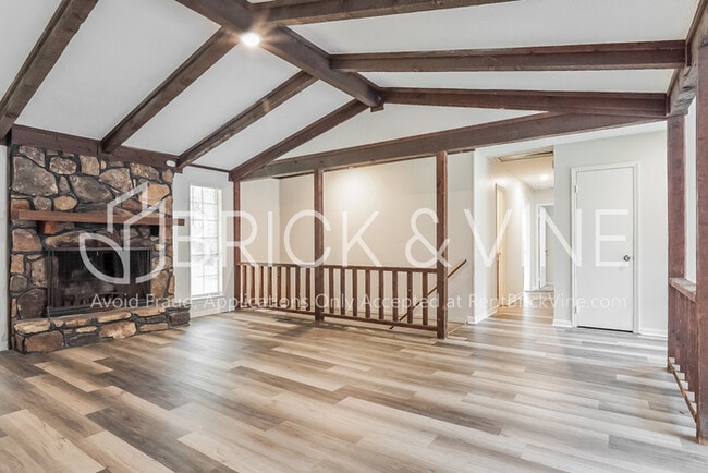 Building Photo - 2228 Cedarcrest Dr