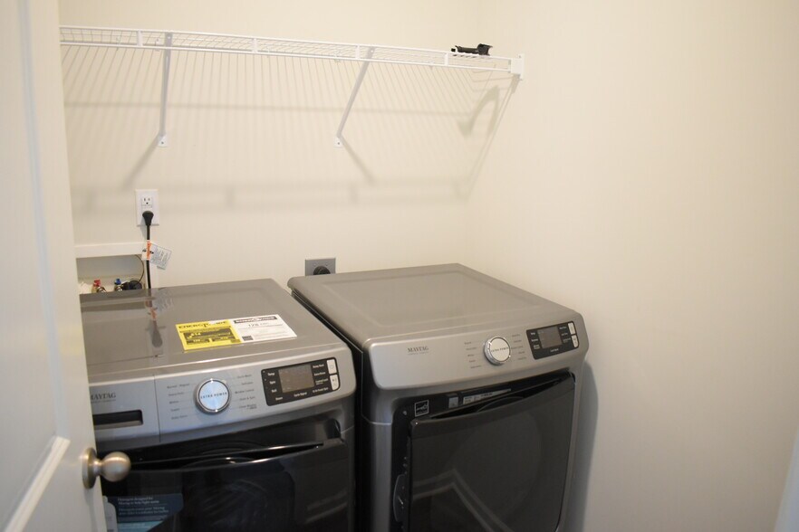 Building Photo - 471 St Kitts Way