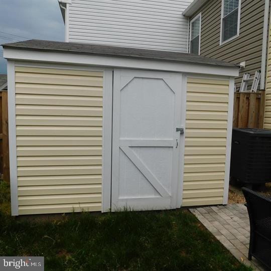 Building Photo - 567 Lancaster Pl