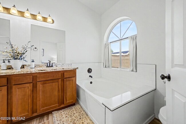 Building Photo - 9951 E Paseo San Bruno