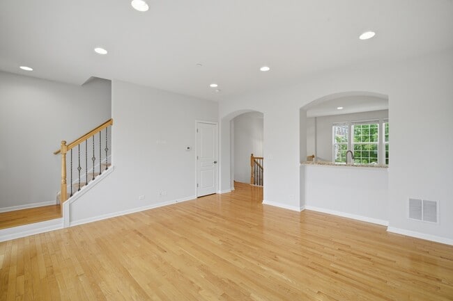 Building Photo - 3129 Coral Ln