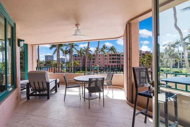 Building Photo - 100 SE 5th Ave