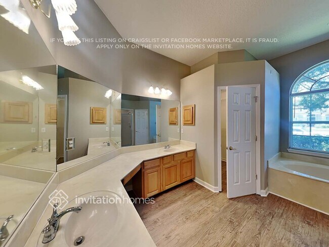 Building Photo - 1029 Deer View Ln