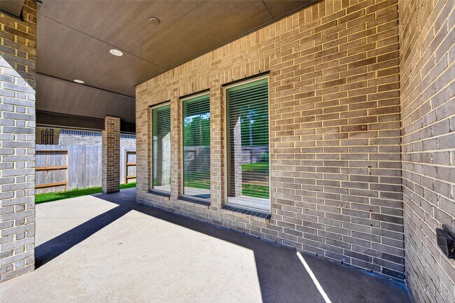 Building Photo - 232 W Netleaf Ct