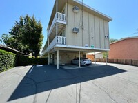 Building Photo - *Beard/Montclair