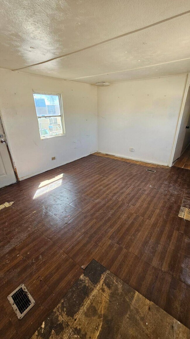 Building Photo - 3870 E Benson Hwy
