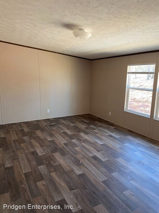 Building Photo - 4 br, 2 bath House - 174 Valley Road
