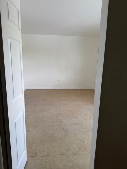 Building Photo - 3025 W Missionwood Cir