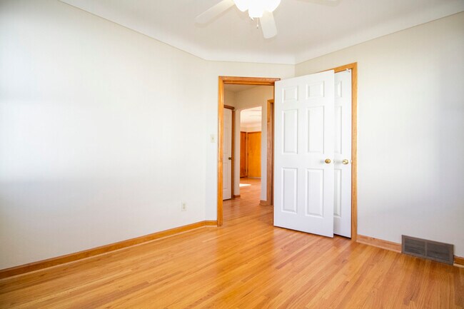 Building Photo - 2859 Boxwood Rd