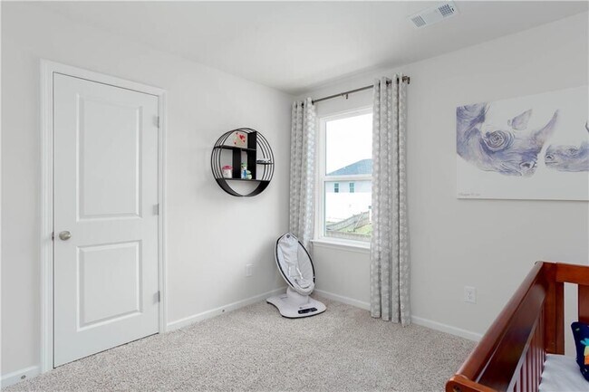 Building Photo - 607 Runnel Dr