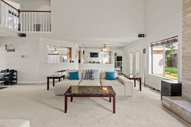 Building Photo - 14651 Via Del Norte Dr