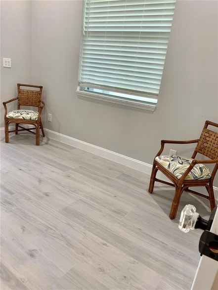 Building Photo - 2129 Lorraine Dr