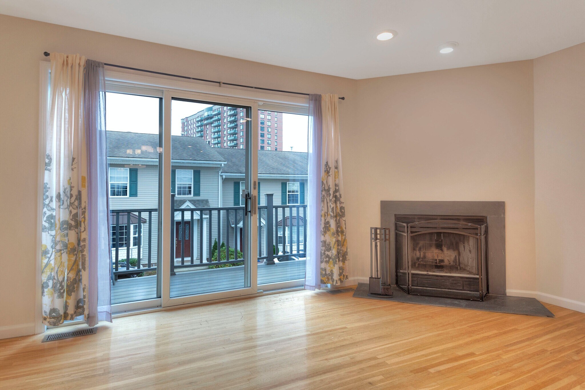 Building Photo - 124 Panorama Dr