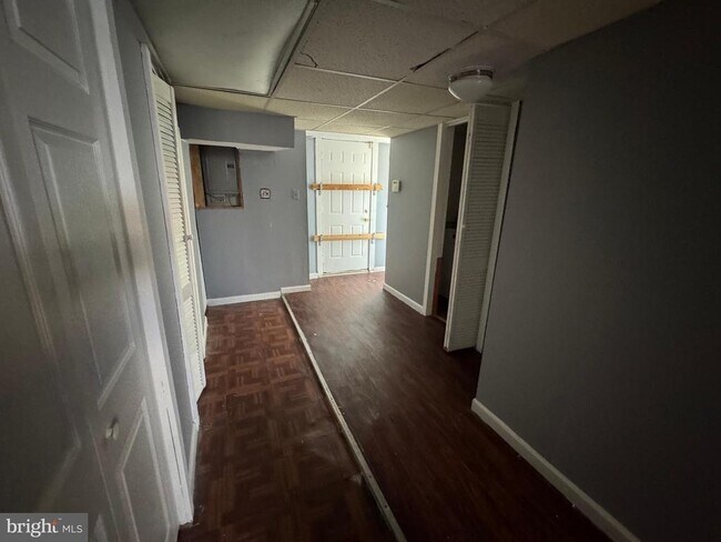 Building Photo - 6738 Grovers Ave