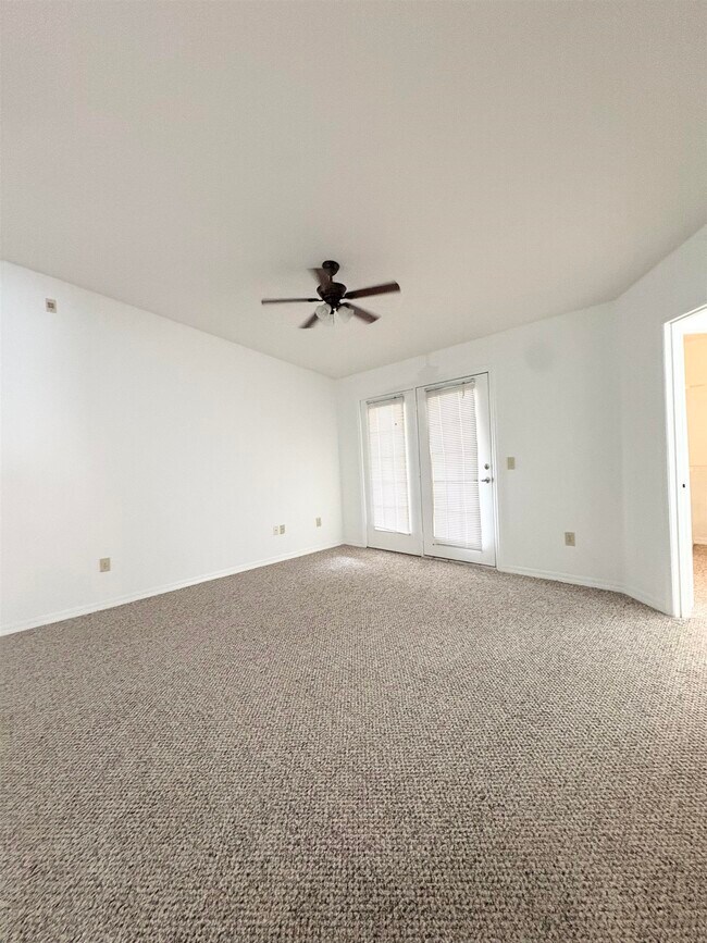 Building Photo - 17201 Harbour Vista Cir