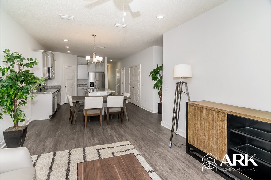 Building Photo - 1096 Walker Point Way