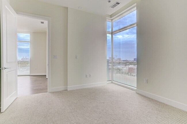 Building Photo - 4521 San Felipe St