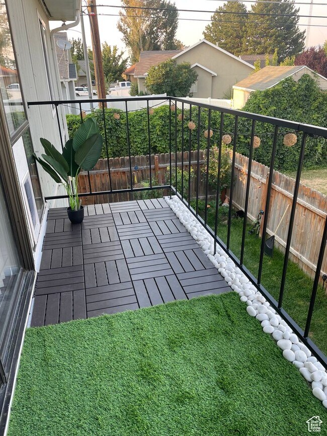 Building Photo - GORGEOUS MURRAY CONDO!!!