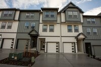 Building Photo - Stunning New Townhome in Gresham - 1 Months Free!
