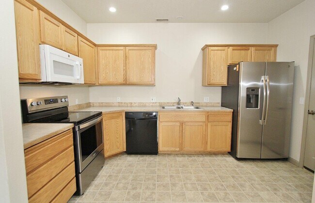 Building Photo - 1017 E Connecticut Ave. Nampa