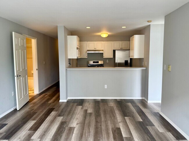 Building Photo - Uptown Condominiums - Lower Queen Anne