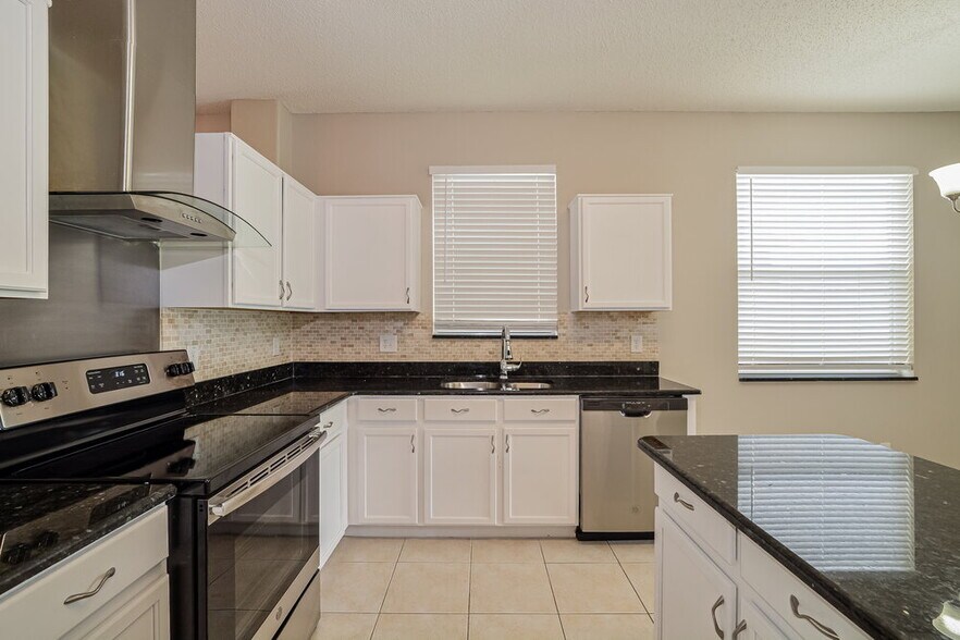 Building Photo - 14742 Stonebriar Way