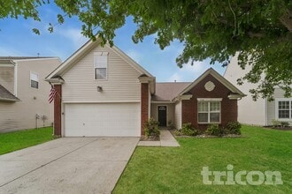 Building Photo - 7120 Winding Cedar Tr