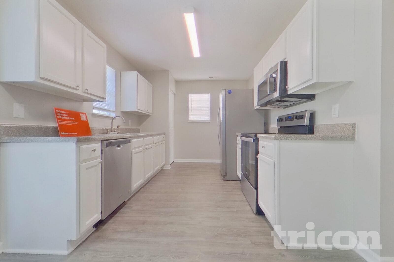 Building Photo - 390 Fox Trot Dr