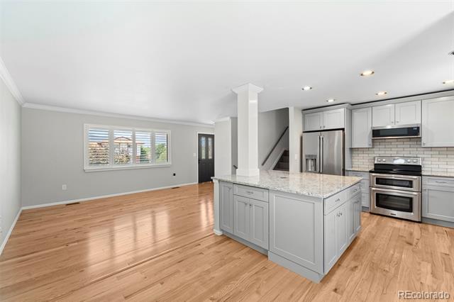 Building Photo - 5585 Escondido Dr