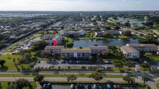 Building Photo - 130 Brighton Dr