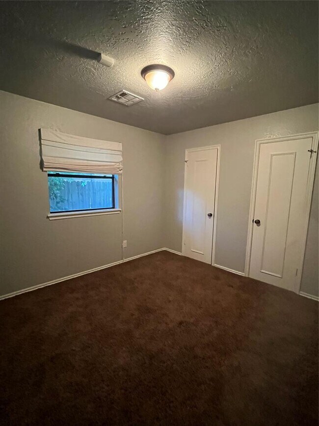 Building Photo - 1313 Brookhaven Dr