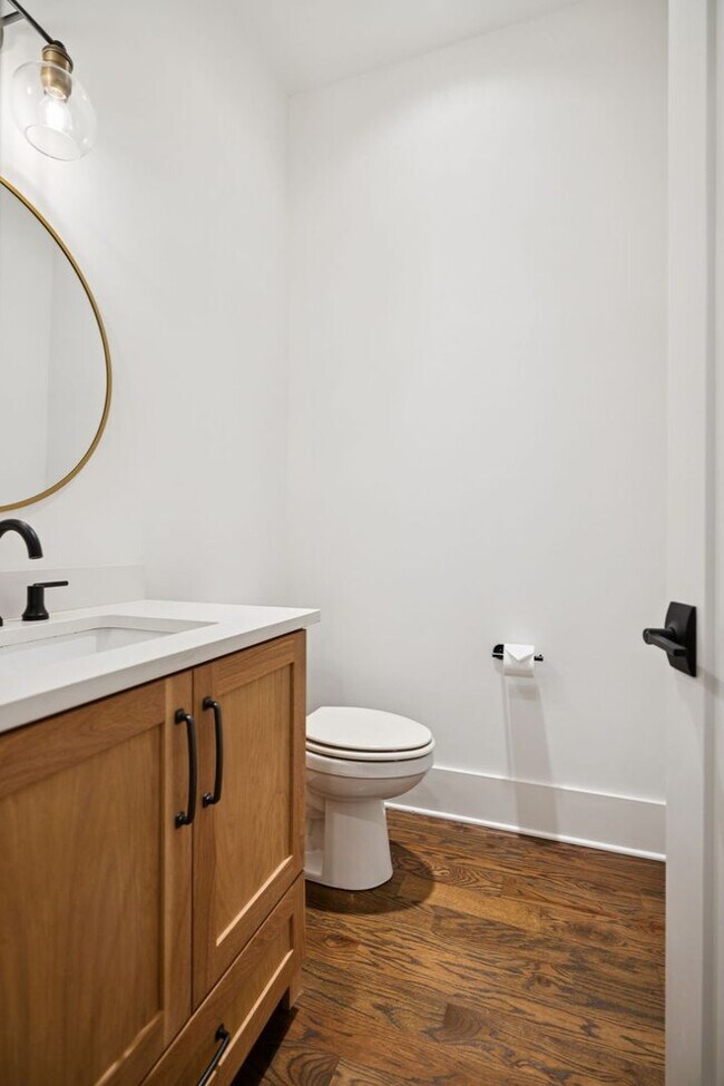 Building Photo - Experience elevated living in this beautifully crafted brick residence located in the heart of Ed...