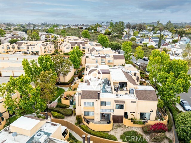 Building Photo - 25712 Le Parc