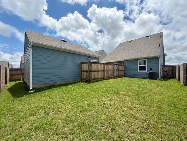Building Photo - 207 Cherry Blossom Ln