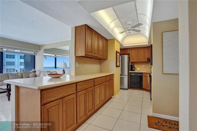Building Photo - 3800 Galt Ocean Dr