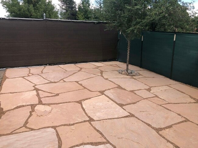 Building Photo - 1000 NM-76