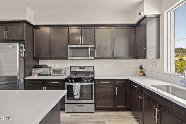 Building Photo - 395 Townsite Promenade