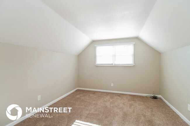 Building Photo - 13404 Hinchbrook Blvd