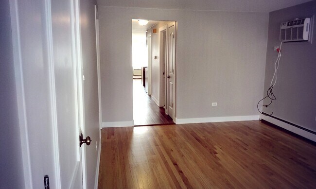 Building Photo - 6237 W 63rd St