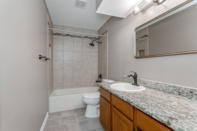 Building Photo - 13109 Burninglog Ln