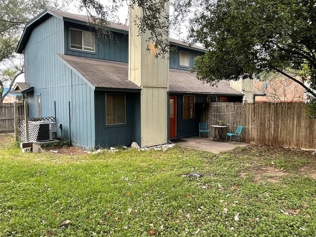 Building Photo - 3601 Leafield Dr