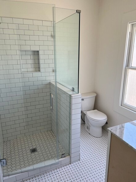 Building Photo - 620 14th St