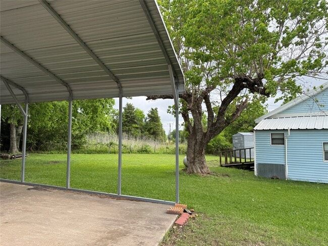 Building Photo - 1203 County Rd 254