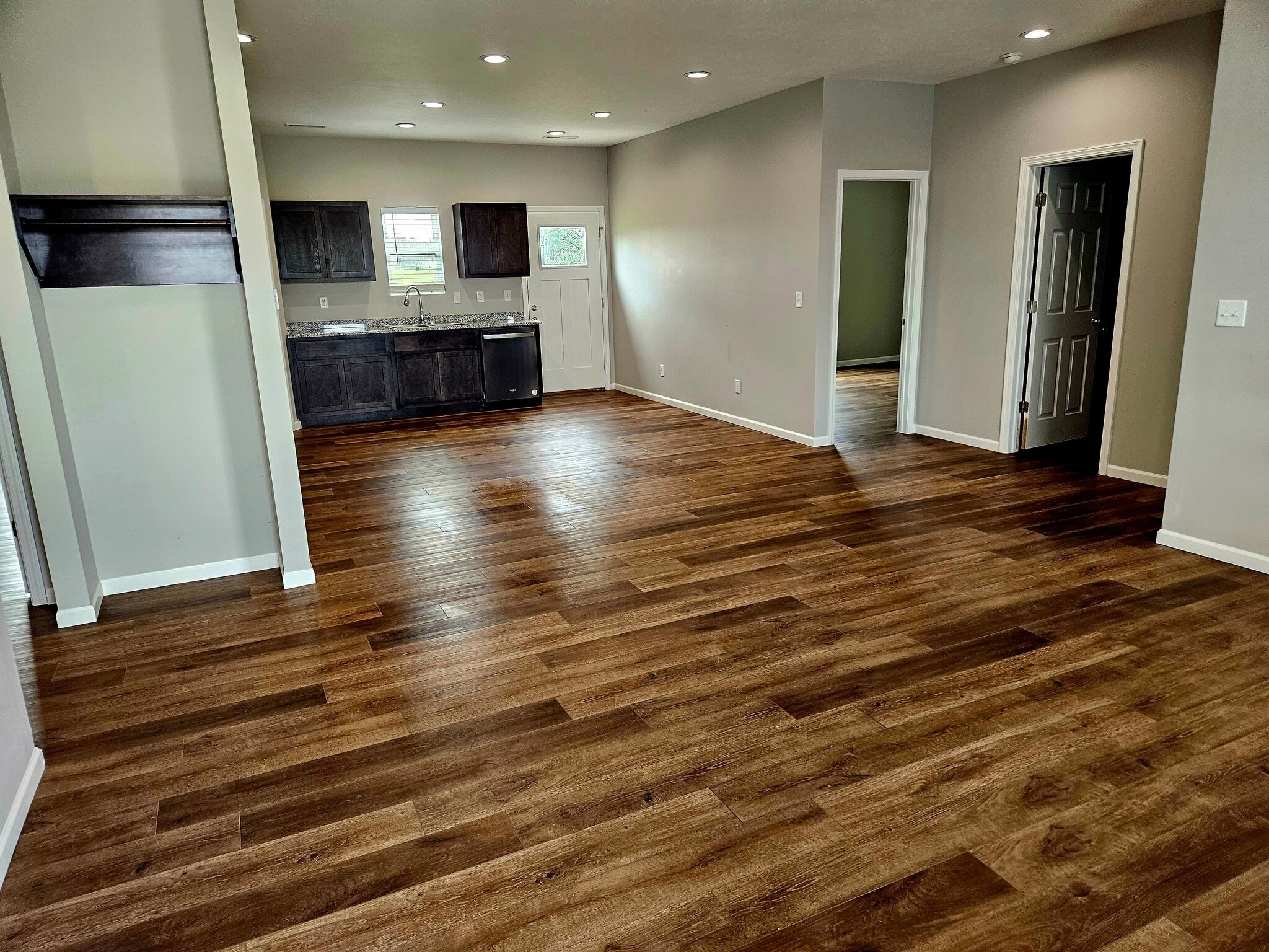 Building Photo - 928 Dishman Cir