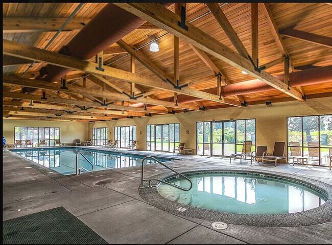 Building Photo - 1084 Golden Pheasant Dr
