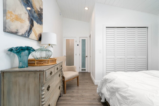 Building Photo - 113-112 12th Ave