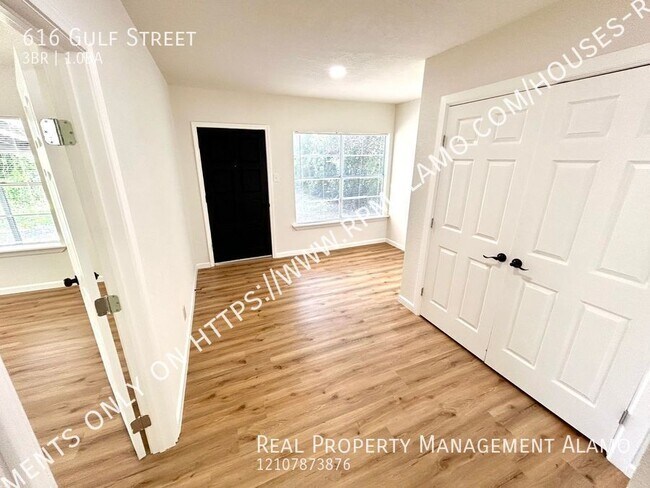 Building Photo - 616 Gulf St