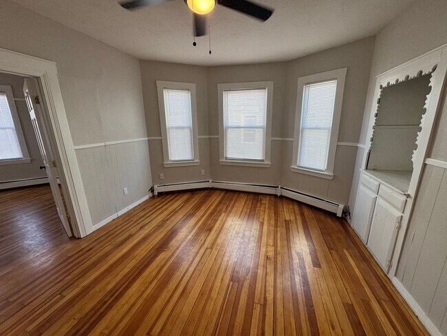 Building Photo - 58 Pilling St